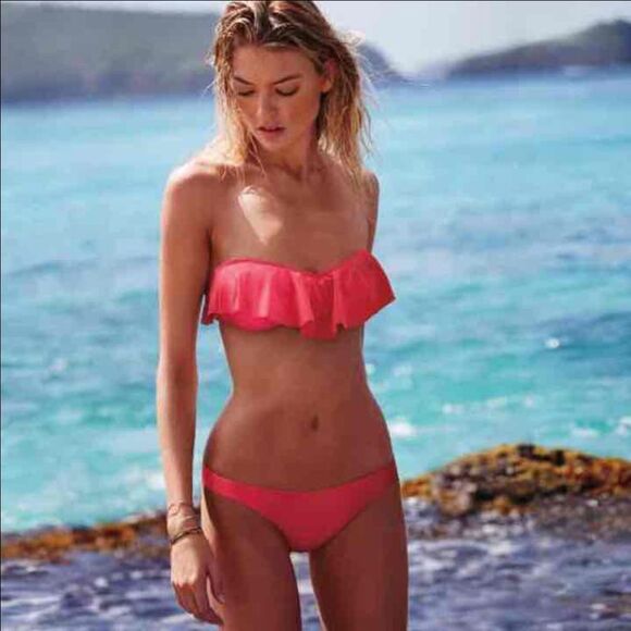 New! Victoria's Secret Swimsuit - Picture 1 of 4